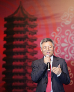 张维迎