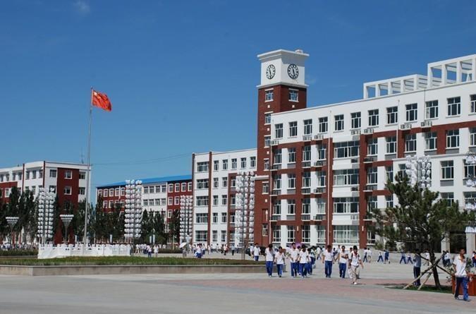 通辽市第七中学