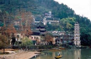 凤凰万名塔风景照
