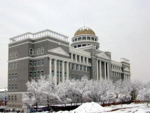 雪中的太原科大