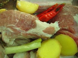 炖羊肉原料照片
