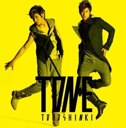 的首张日语专辑,共收录15首歌曲,由avextrax公司于2011年9月28日发行