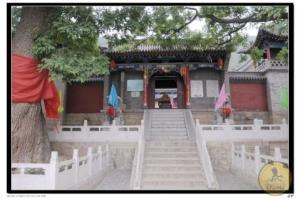龙林山古刹梵宇寺