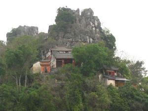 起凤山