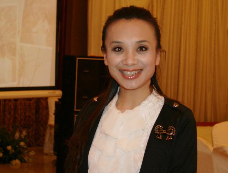 丁一凡,著名演员,歌手,代表作品:《安魂曲》《燃烧的花朵》.