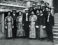 1904年，中国官方在世博会的首张合影