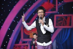 鸣乐汇老板兼老板娘