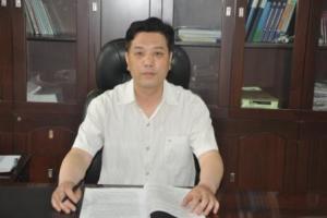 校长:段文仓