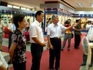 弥市镇领导视察