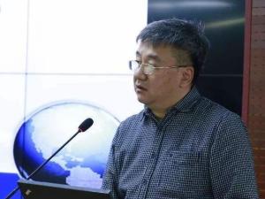 汤国安