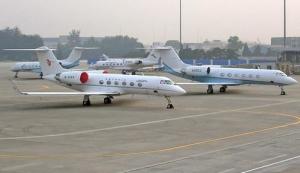 G550公务机在机场