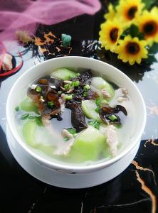 木耳肉片汤的做法窍门 300