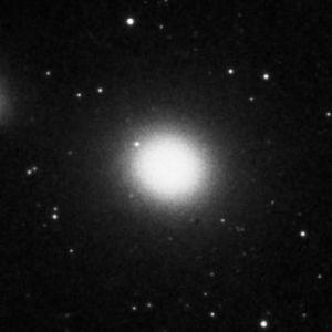 椭圆星系M105