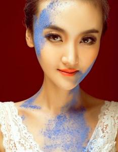 [1]1991年5月6日出生于山东,[2]2011年获得央视《星光大道》周冠军.