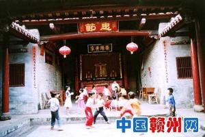江西寻乌祭祀潘任的宗祠