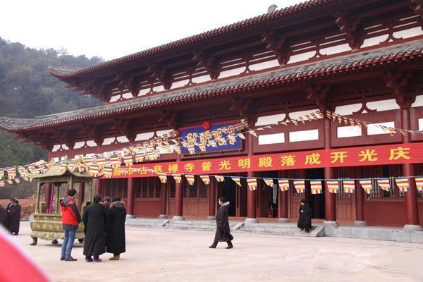 古慈寺原位於宜昌市兒童公園旁,由古佛寺和慈雲下院合併而成.