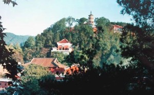 山谷寺外景图