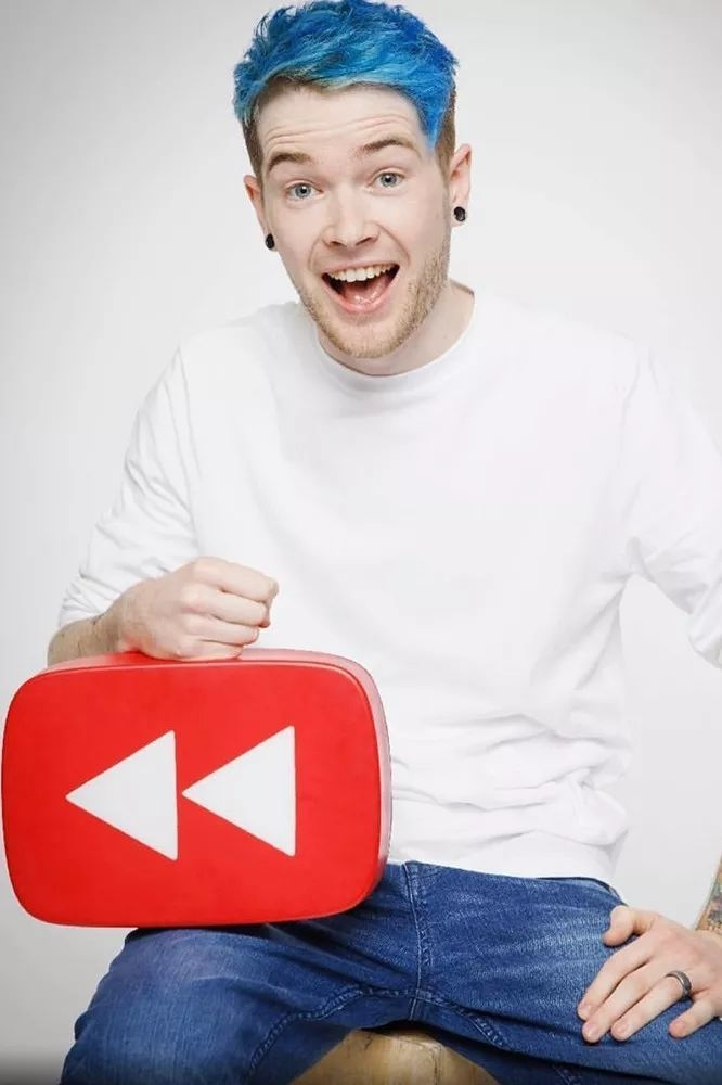 拍奶奶的视频的男博主 0