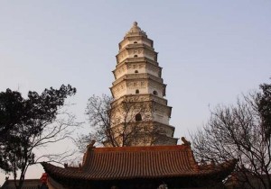 太谷县城内无边寺白塔