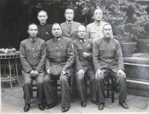 左一为黄杰将军