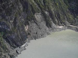 堰塞湖