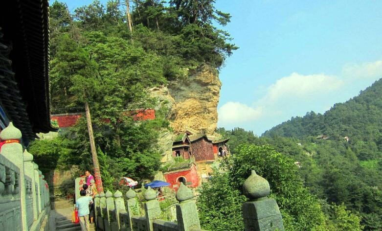 南岩(武当山风景区)