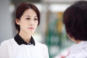 并在剧中饰演了清秀甜美,看似娇柔却信仰无比坚定的红军女战士曹丽君