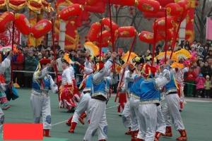 逛庙会