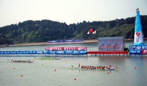 鄱阳多次举办“中华龙舟大赛”