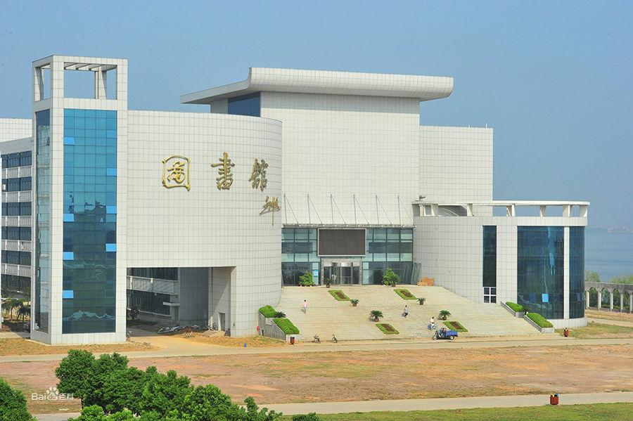 武昌理工学院图书馆