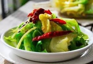 拌卷心菜