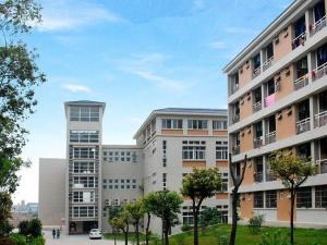 广州番禺职业技术学院图书馆