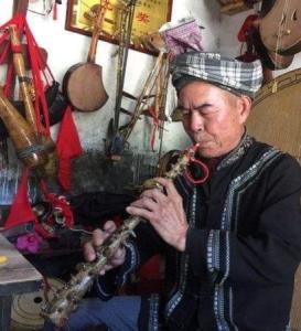 “布依族勒尤”传承人吴天平