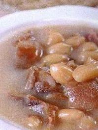 黄豆猪蹄汤
