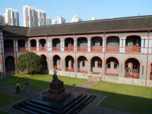 上海海事大学