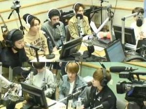 kiss the radio