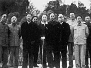 前排左6田维扬