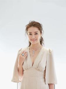 观月亚里莎