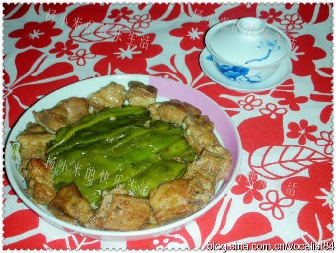 一点红豆角炖排骨 0