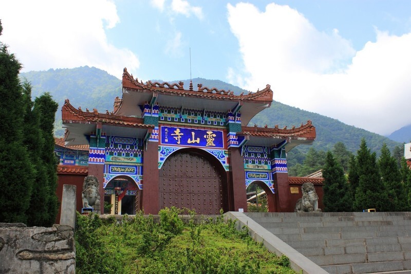 灵山寺(河南省信阳市灵山寺)