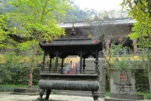 房县温泉寺
