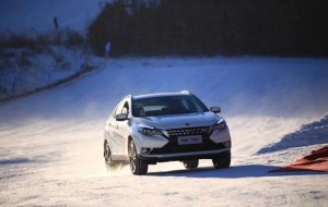 冰雪试驾启辰T90