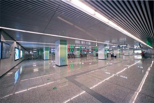 北京地铁5、10号线换乘站宋家庄