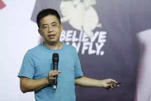 黎万强