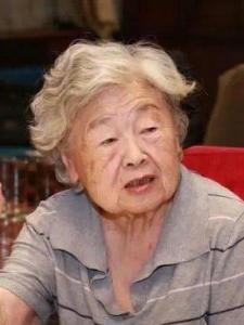 李桓英