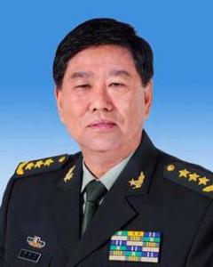 1969年11月入伍,1971年3月入党,新疆大学外语系俄语专业毕业,大学学历