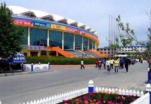 绥化体育公园截至2018年底,绥化市体育人口比例为33%.