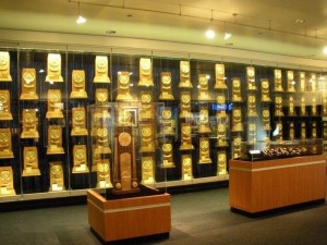 NCAA 奖杯