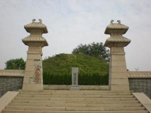 帝陵正门