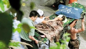 伊伊奇迹般生还